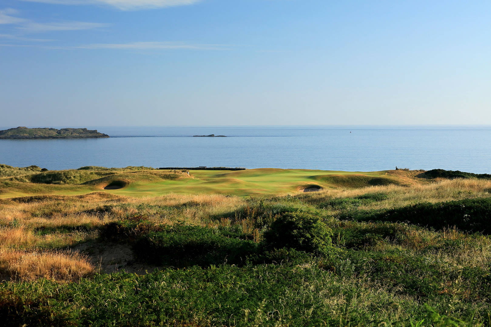 Spectacular views are available on the 5th hole, a driveable par-4